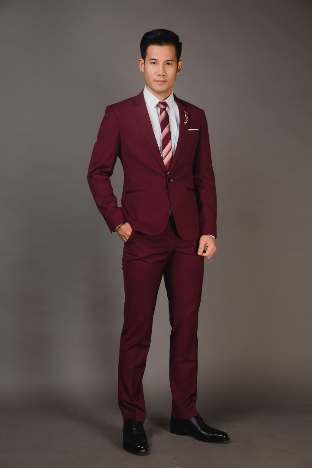 500583 Redwine Suit